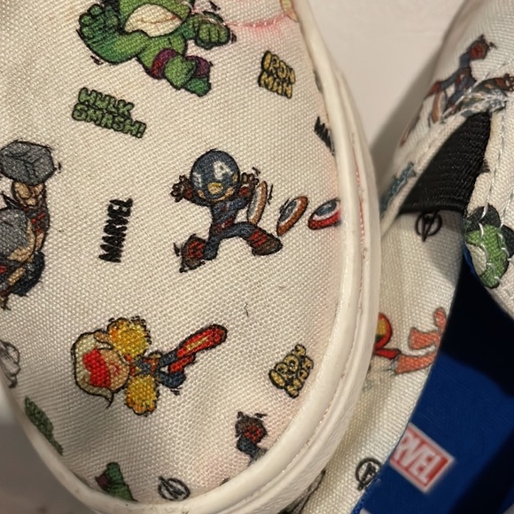 Toms X Marvel toddler size 7 shoes - Picture 2 of 3